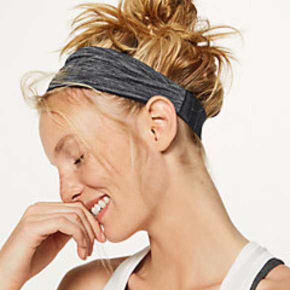 lululemon athletica Accessories - Lululemon Fringe Fighter Reversible Headband